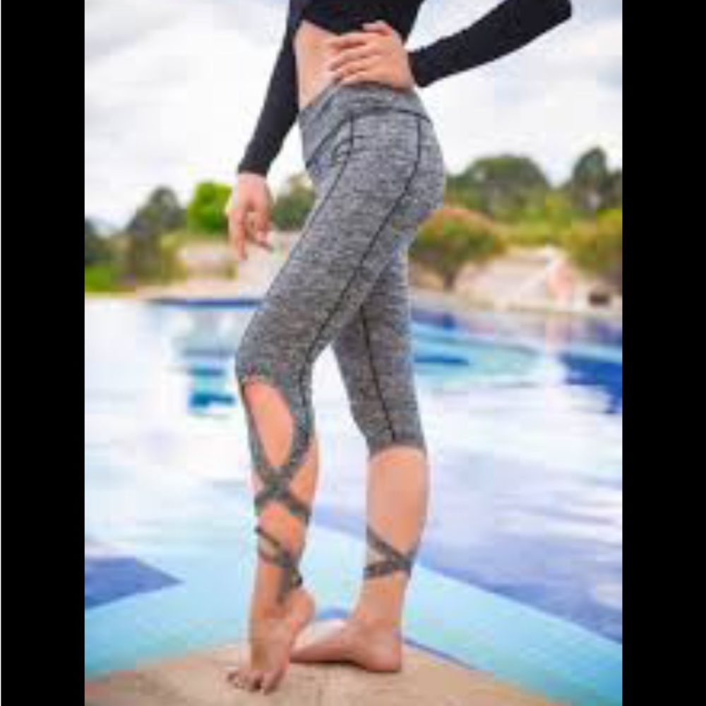 Like New Gray Cutout Tie Yoga Pants
